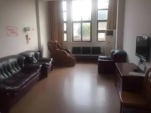 深圳是如何入户_贪污受贿卖官渔色面对下级和百姓他们被称一霸手 官渔色面对我还能丢的不有用